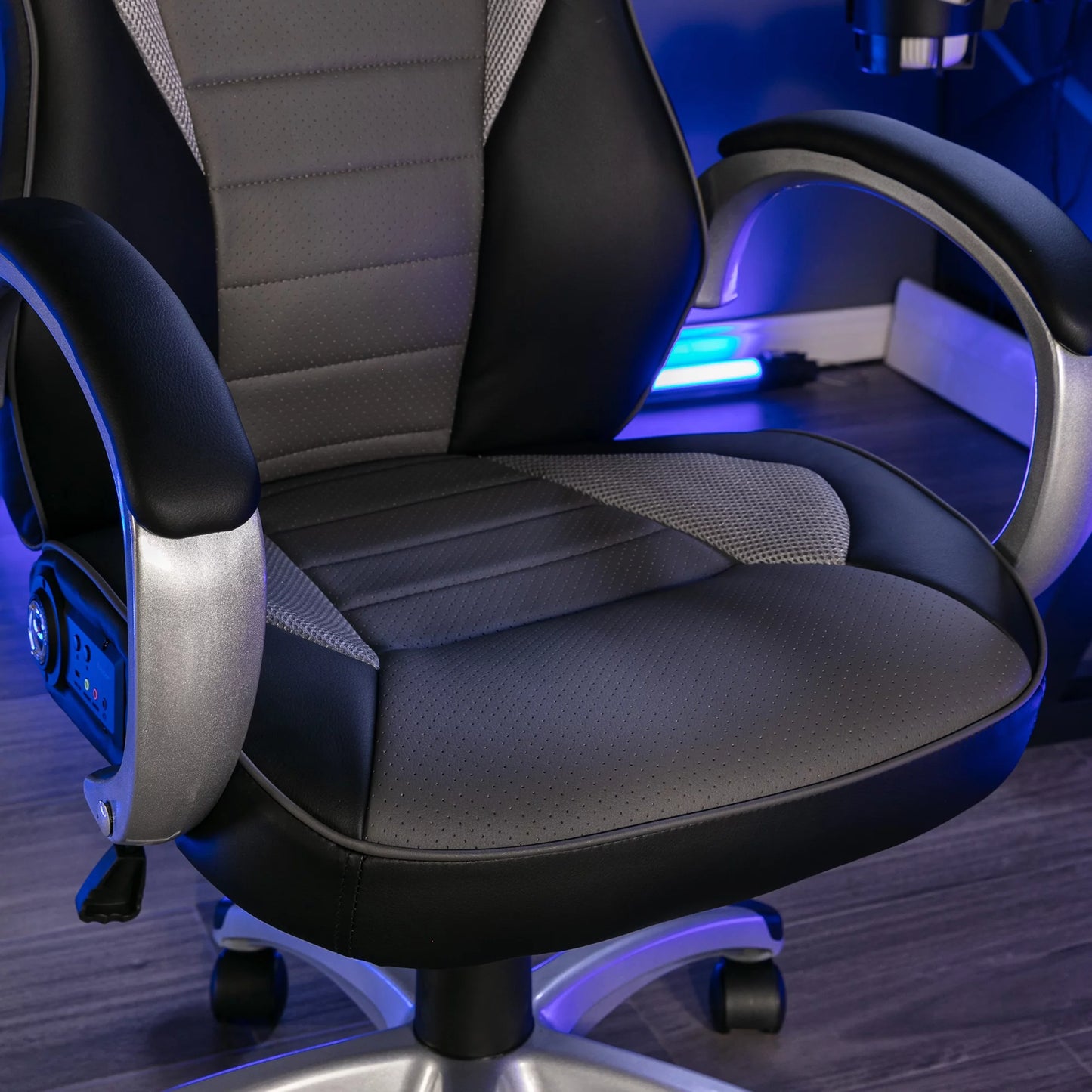 Rogue 2.0 Bluetooth PC Chair, Gray, 25.6 X 23.62 X 43.5